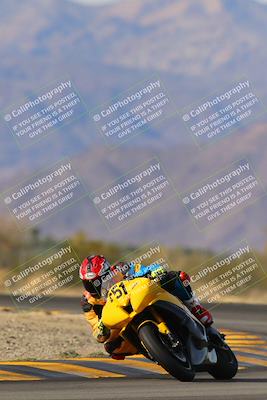 media/Dec-17-2022-SoCal Trackdays (Sat) [[224abd9271]]/Turn 7 Set 2 (1140am)/